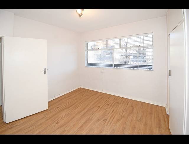 2 BEDROOM APARTMENT FOR SALE IN CRAIGHALL PARK